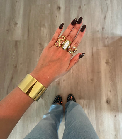 MONE RING